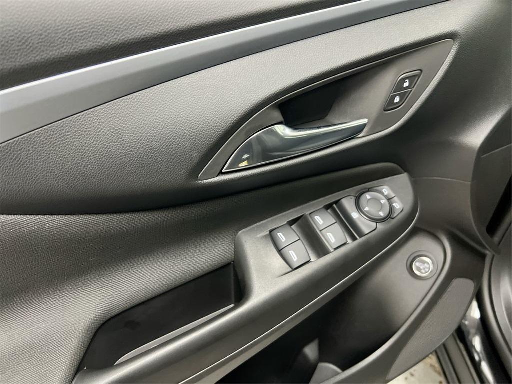new 2025 Buick Envista car, priced at $27,625
