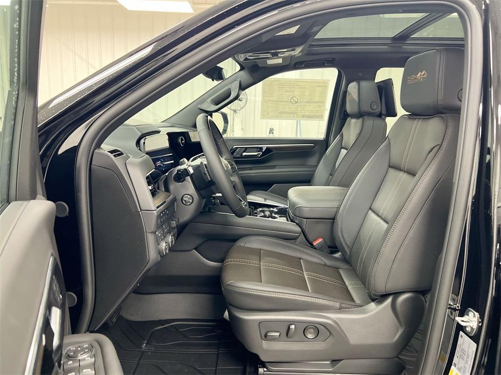 new 2025 Chevrolet Tahoe car, priced at $86,873