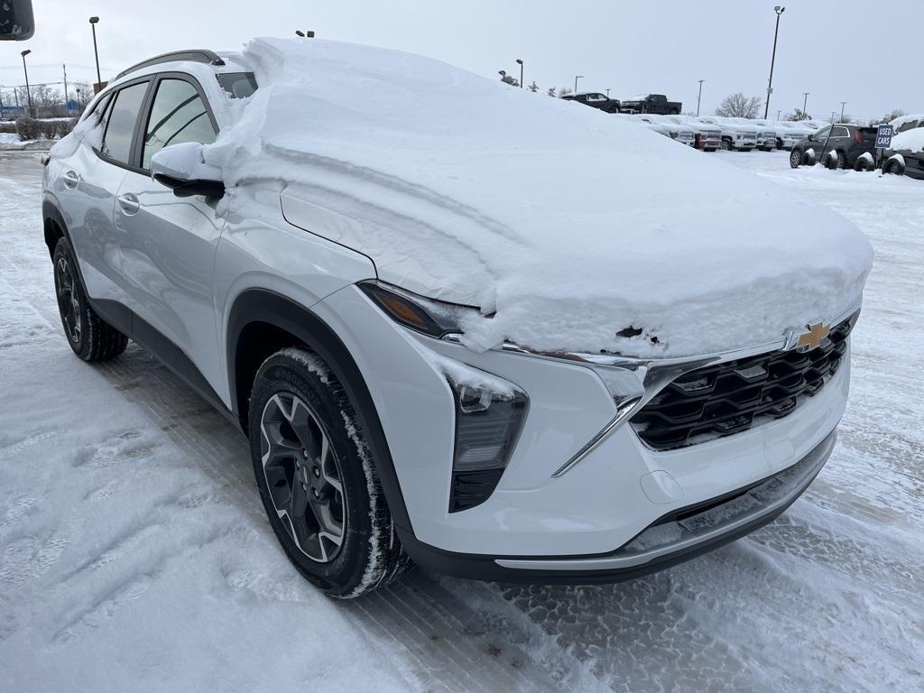 new 2025 Chevrolet Trax car, priced at $24,873