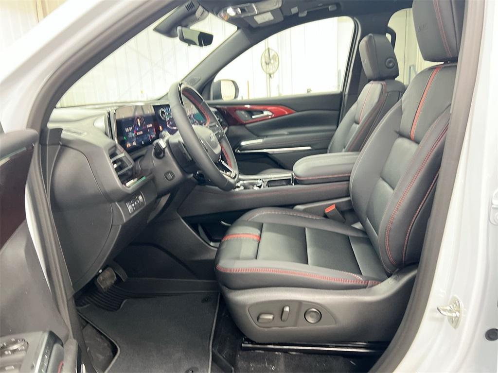 new 2026 Chevrolet Traverse car, priced at $59,313