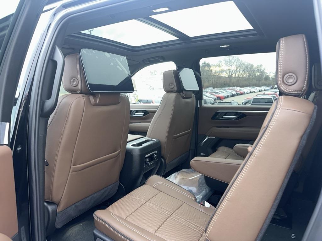 new 2025 Chevrolet Suburban car, priced at $95,670