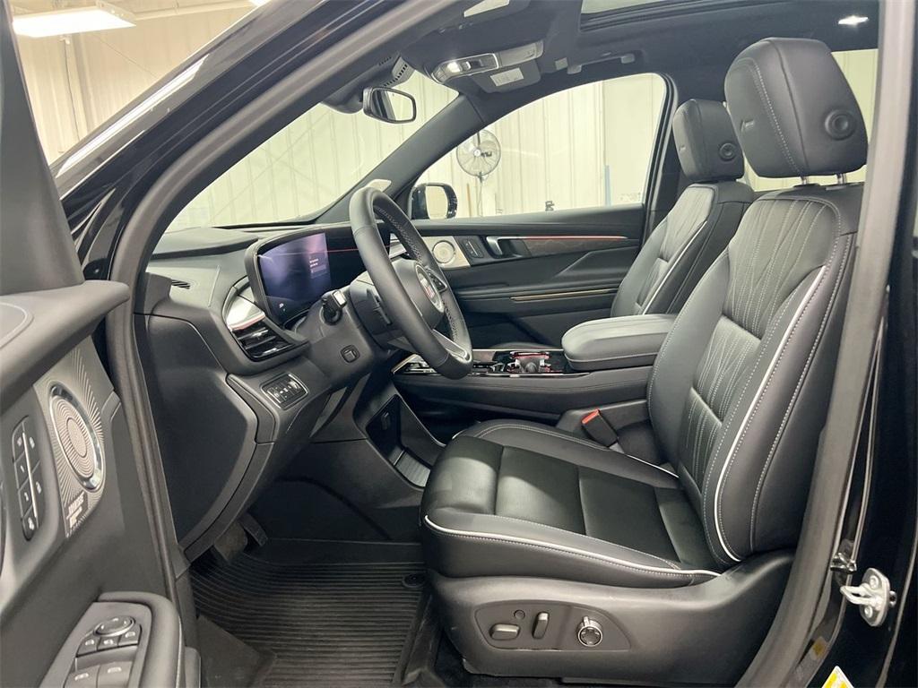 new 2025 Buick Enclave car, priced at $53,749