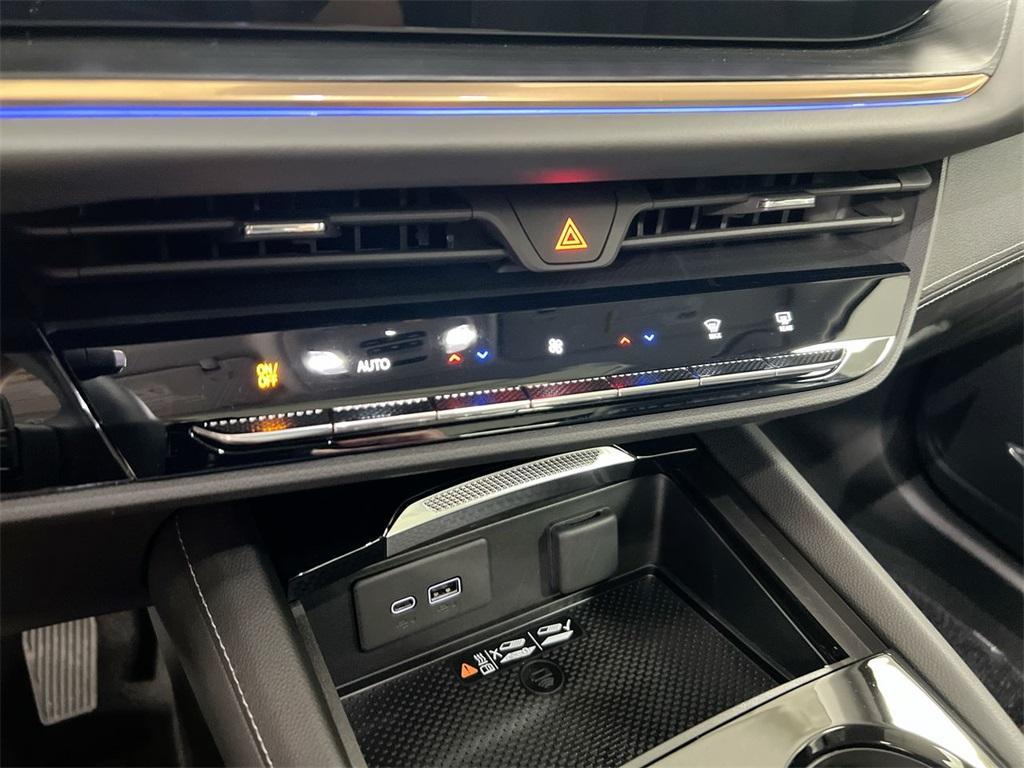 new 2024 Buick Envision car, priced at $40,873