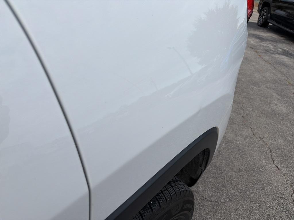 used 2015 Jeep Cherokee car, priced at $7,500