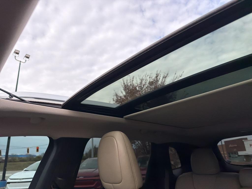 used 2015 Jeep Cherokee car, priced at $7,500