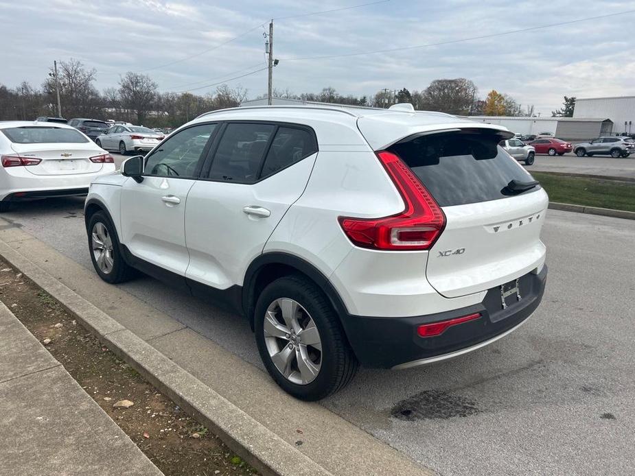 used 2021 Volvo XC40 car