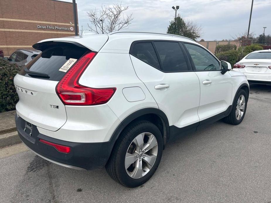 used 2021 Volvo XC40 car