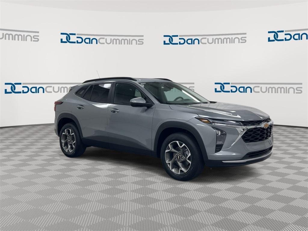 new 2026 Chevrolet Trax car, priced at $25,744