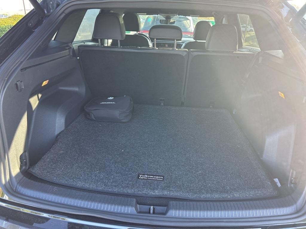 used 2020 Volkswagen Atlas Cross Sport car