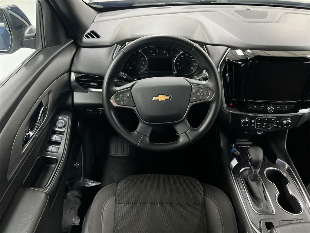 used 2023 Chevrolet Traverse car, priced at $27,587
