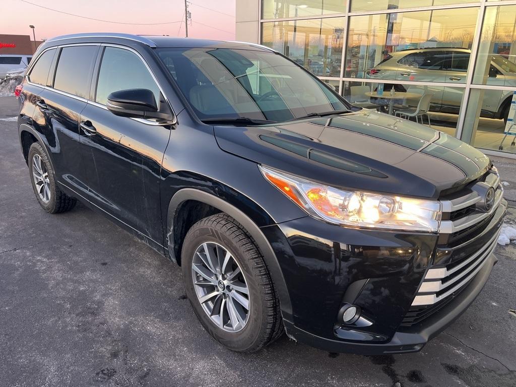 used 2018 Toyota Highlander car, priced at $21,987