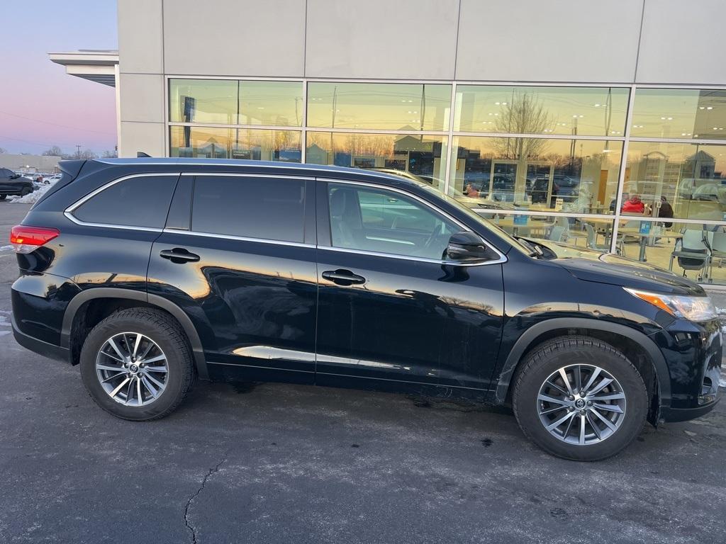 used 2018 Toyota Highlander car, priced at $21,987