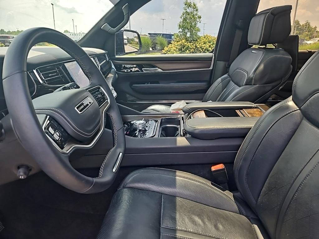 used 2023 Jeep Grand Wagoneer L car