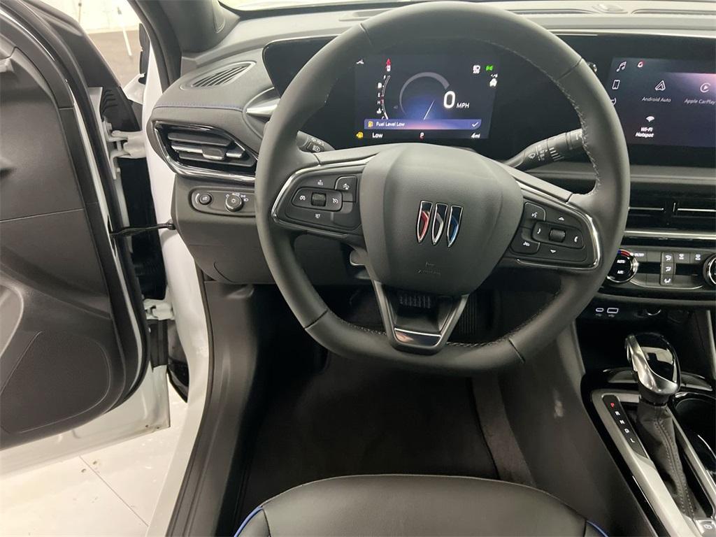 new 2025 Buick Envista car, priced at $25,292