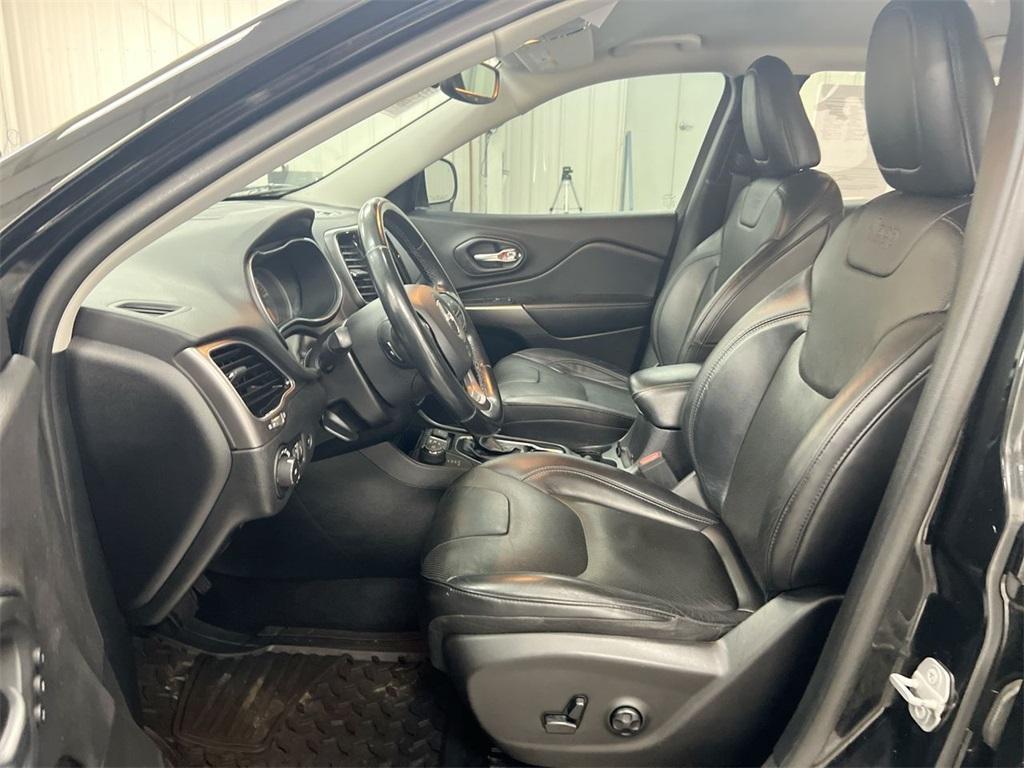 used 2020 Jeep Cherokee car, priced at $16,587