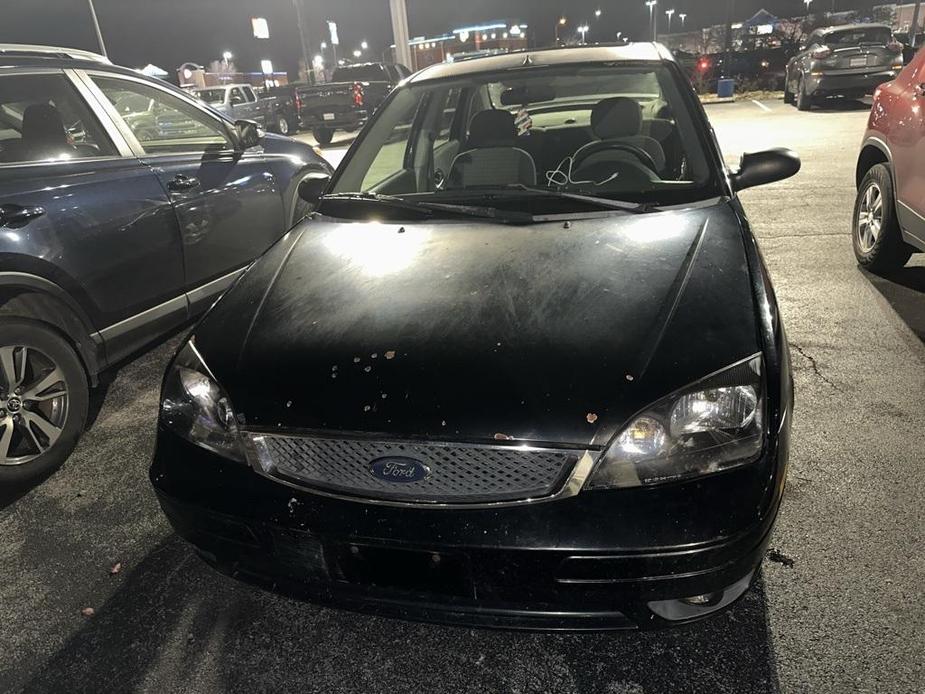 used 2005 Ford Focus car, priced at $1,900