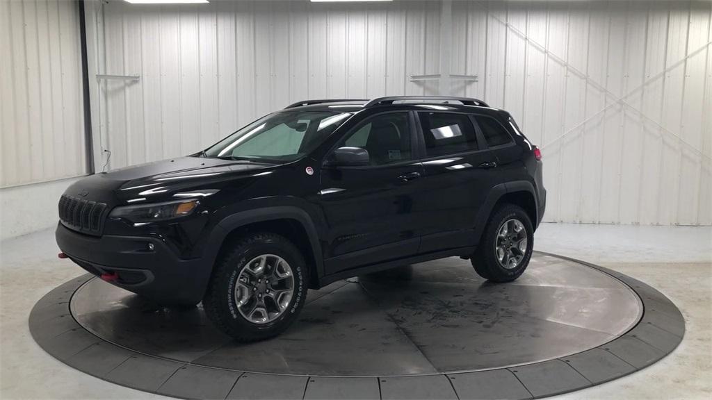 used 2019 Jeep Cherokee car, priced at $17,387