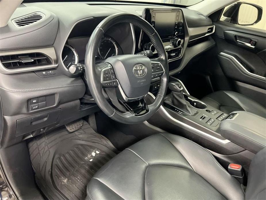 used 2020 Toyota Highlander car, priced at $23,987