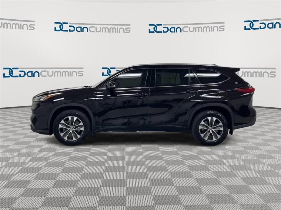 used 2020 Toyota Highlander car, priced at $23,987