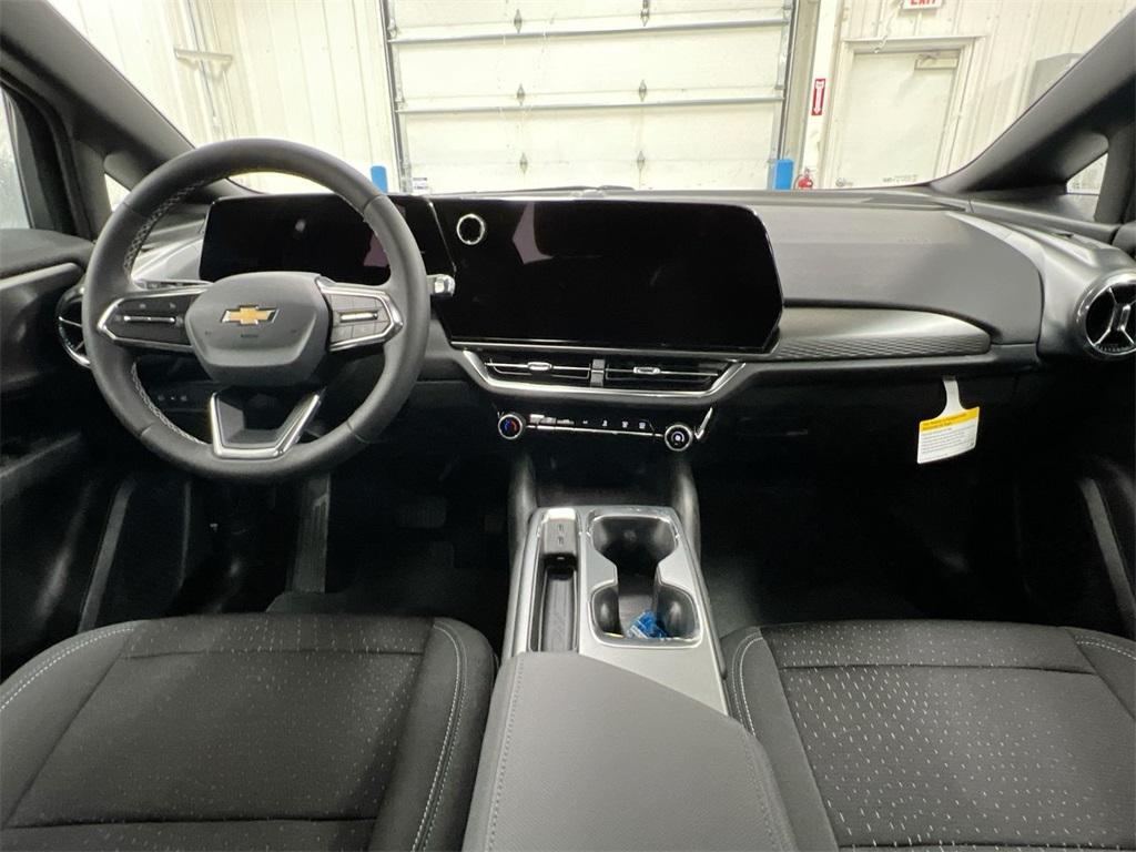 new 2025 Chevrolet Equinox EV car, priced at $33,873