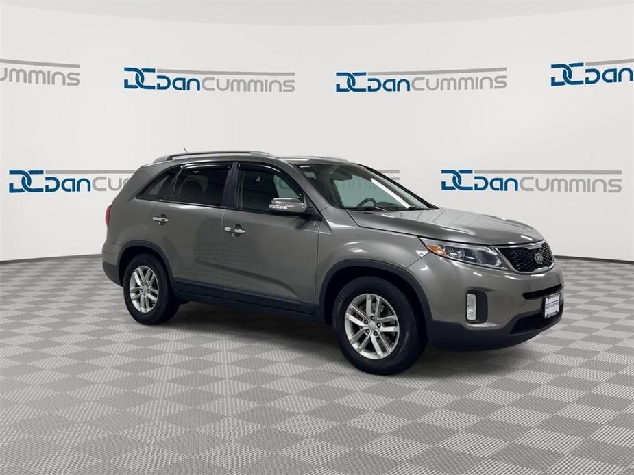 used 2014 Kia Sorento car, priced at $7,900