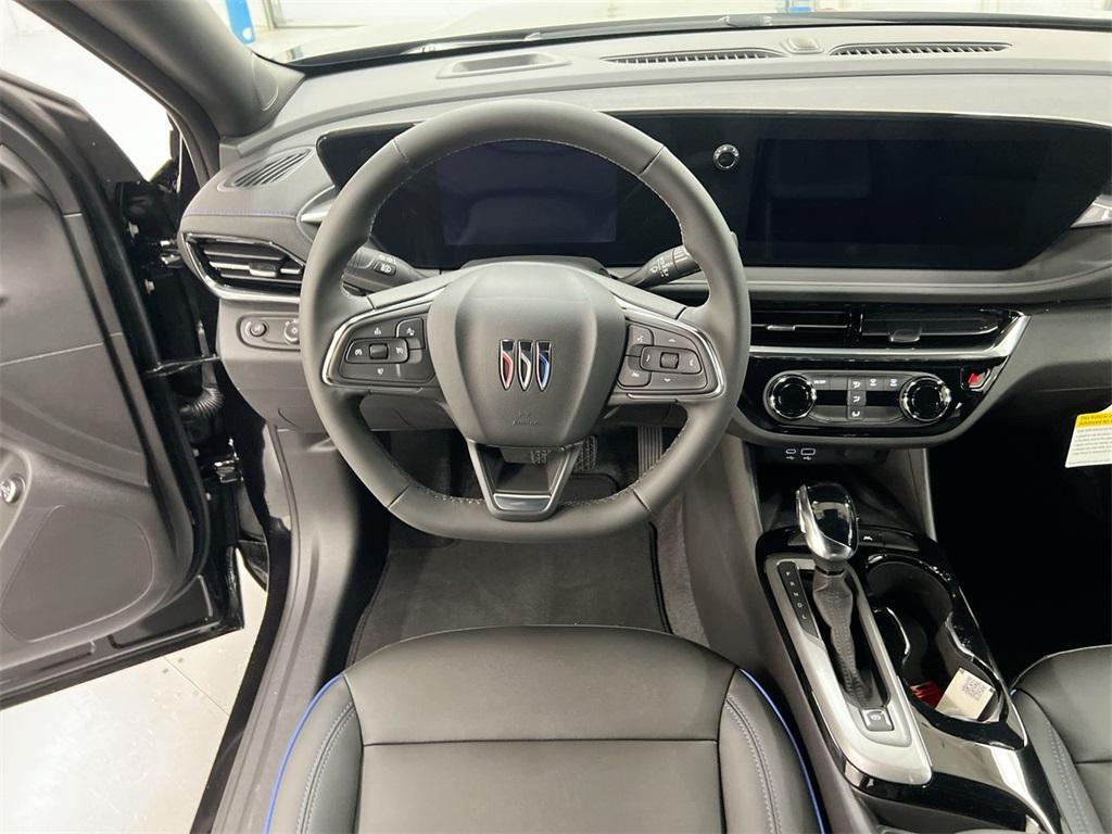 new 2025 Buick Envista car, priced at $26,284