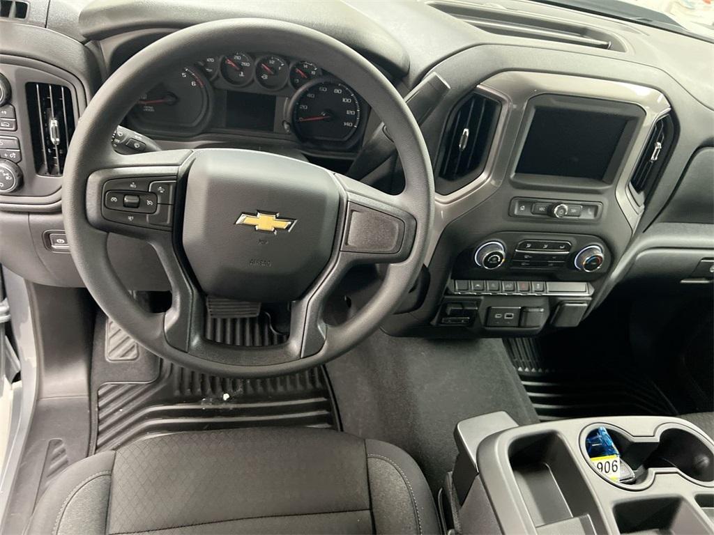 new 2025 Chevrolet Silverado 1500 car, priced at $43,615