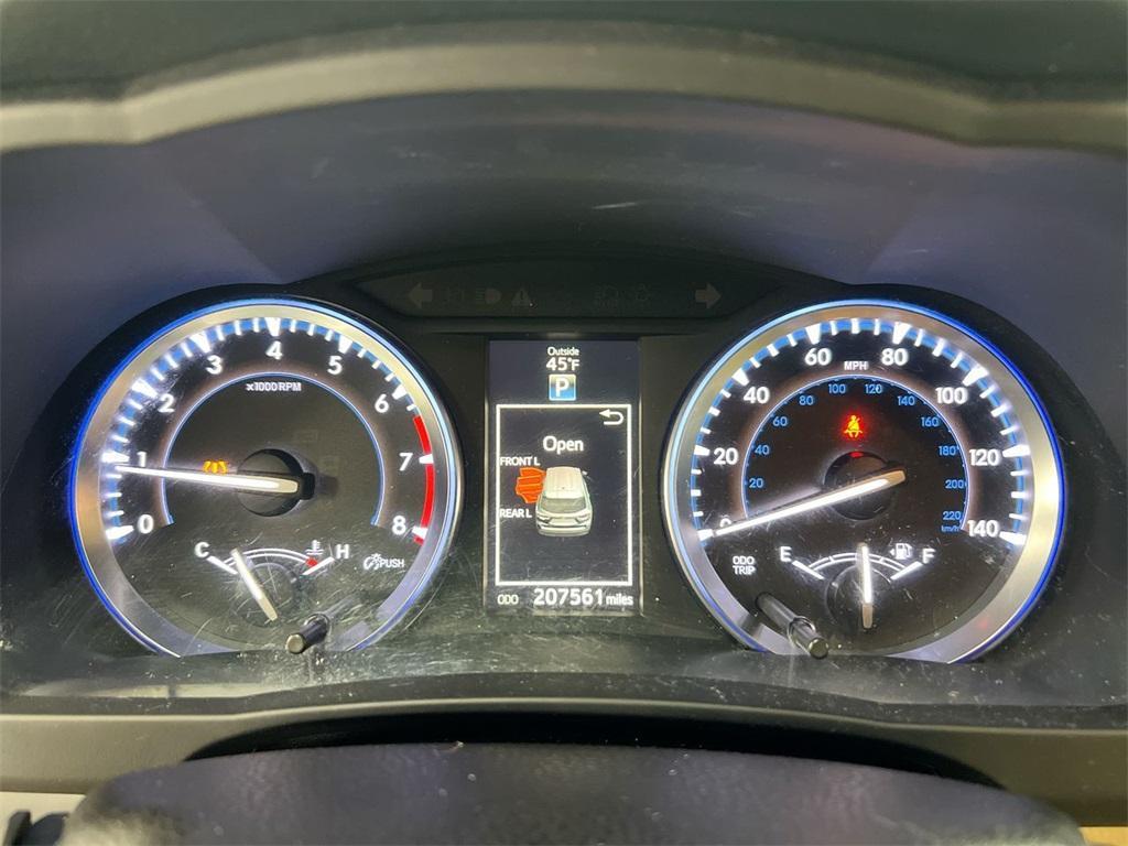 used 2015 Toyota Highlander car, priced at $10,900