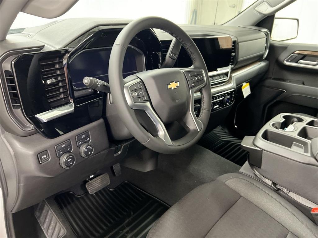 new 2025 Chevrolet Silverado 1500 car, priced at $46,895