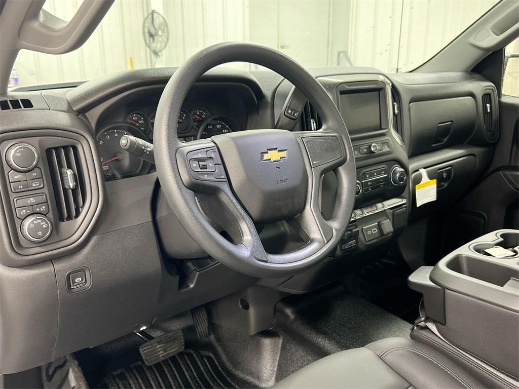 new 2025 Chevrolet Silverado 1500 car, priced at $40,985