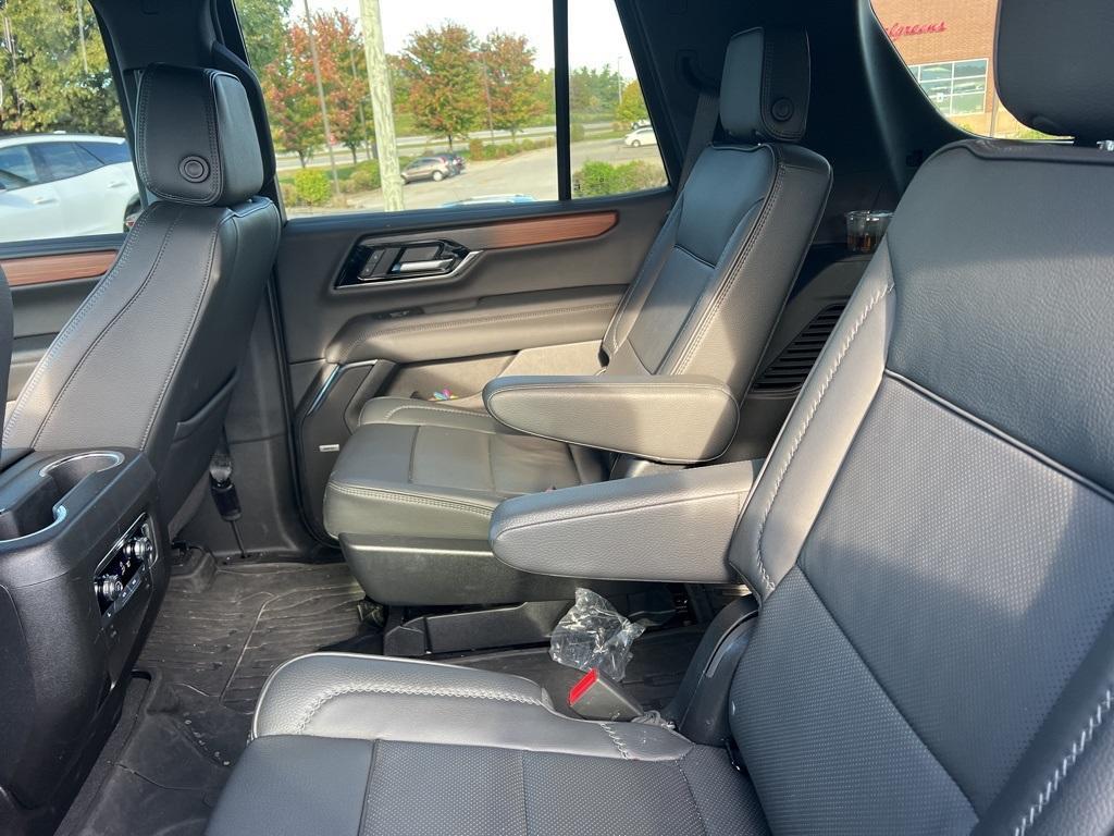 used 2025 GMC Yukon car, priced at $75,587