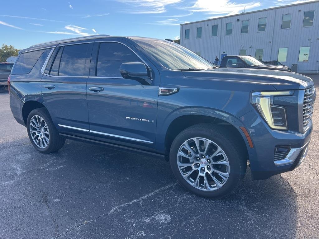 used 2025 GMC Yukon car, priced at $75,587