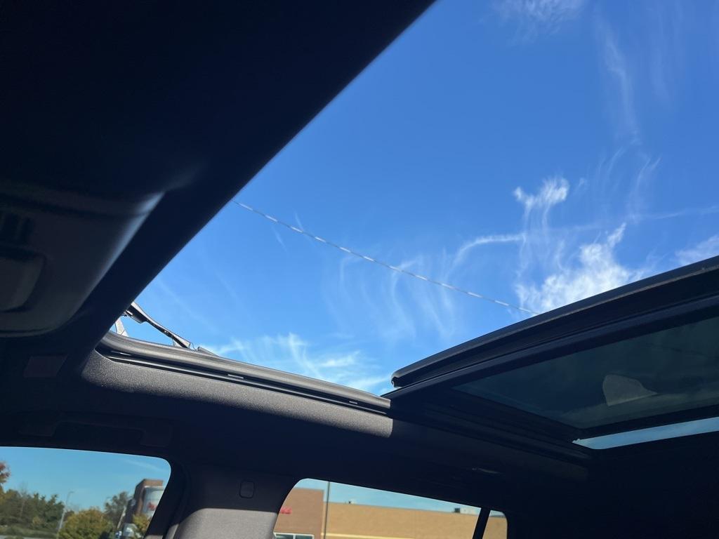 used 2025 GMC Yukon car, priced at $75,587