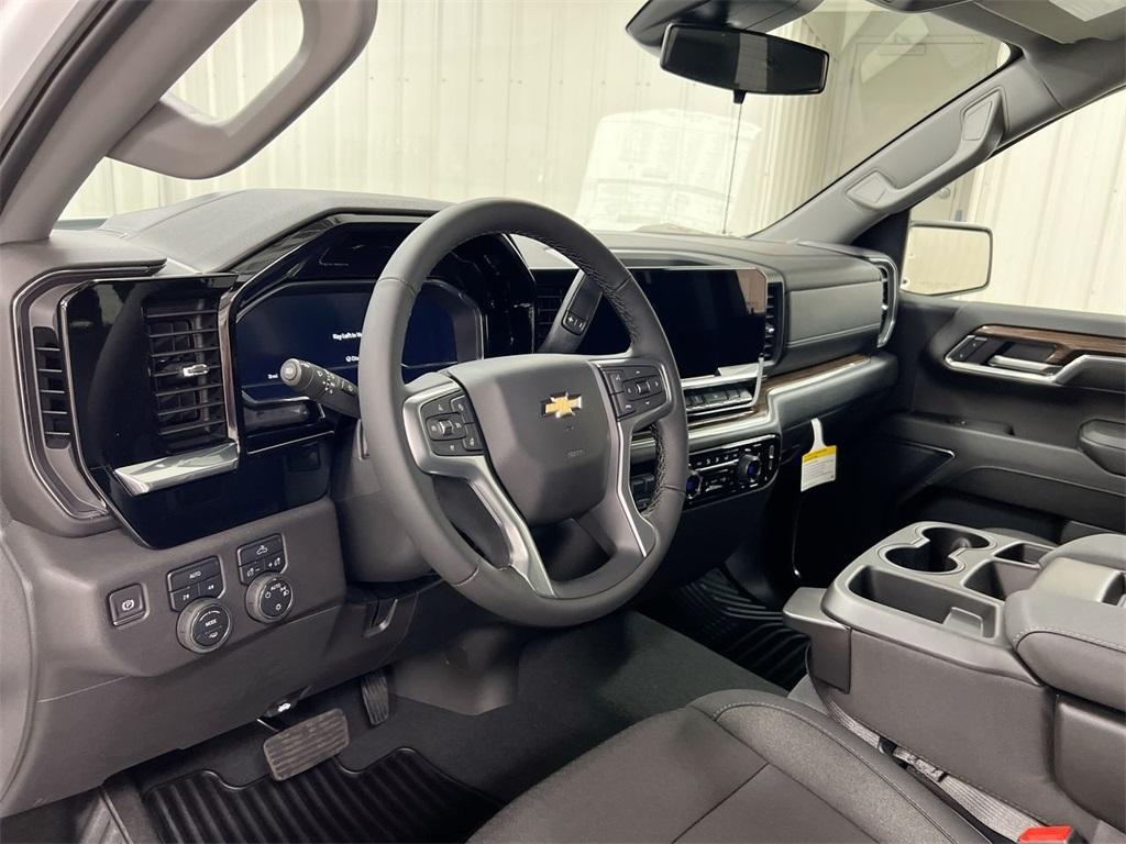 new 2025 Chevrolet Silverado 1500 car, priced at $47,295