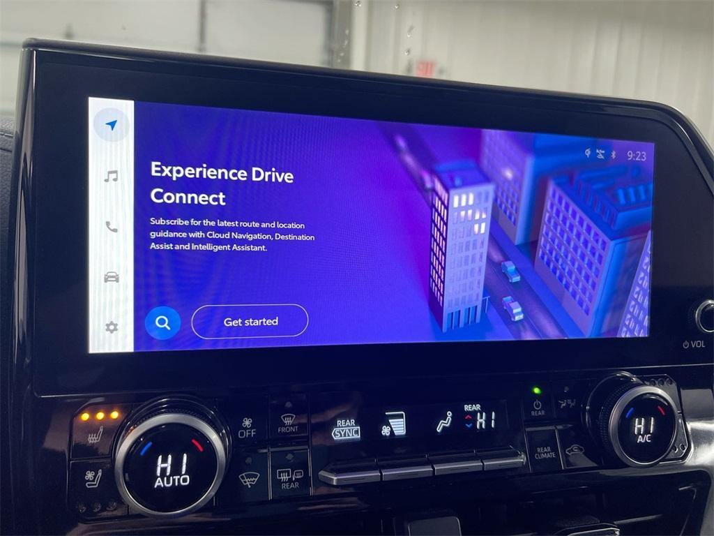 used 2023 Toyota Highlander car, priced at $34,987