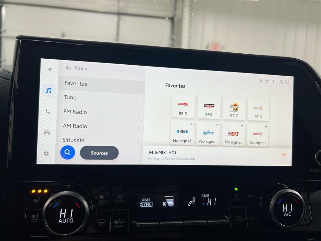 used 2023 Toyota Highlander car, priced at $34,987