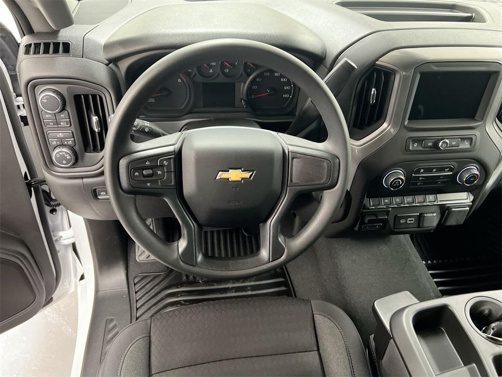 new 2025 Chevrolet Silverado 1500 car, priced at $43,615