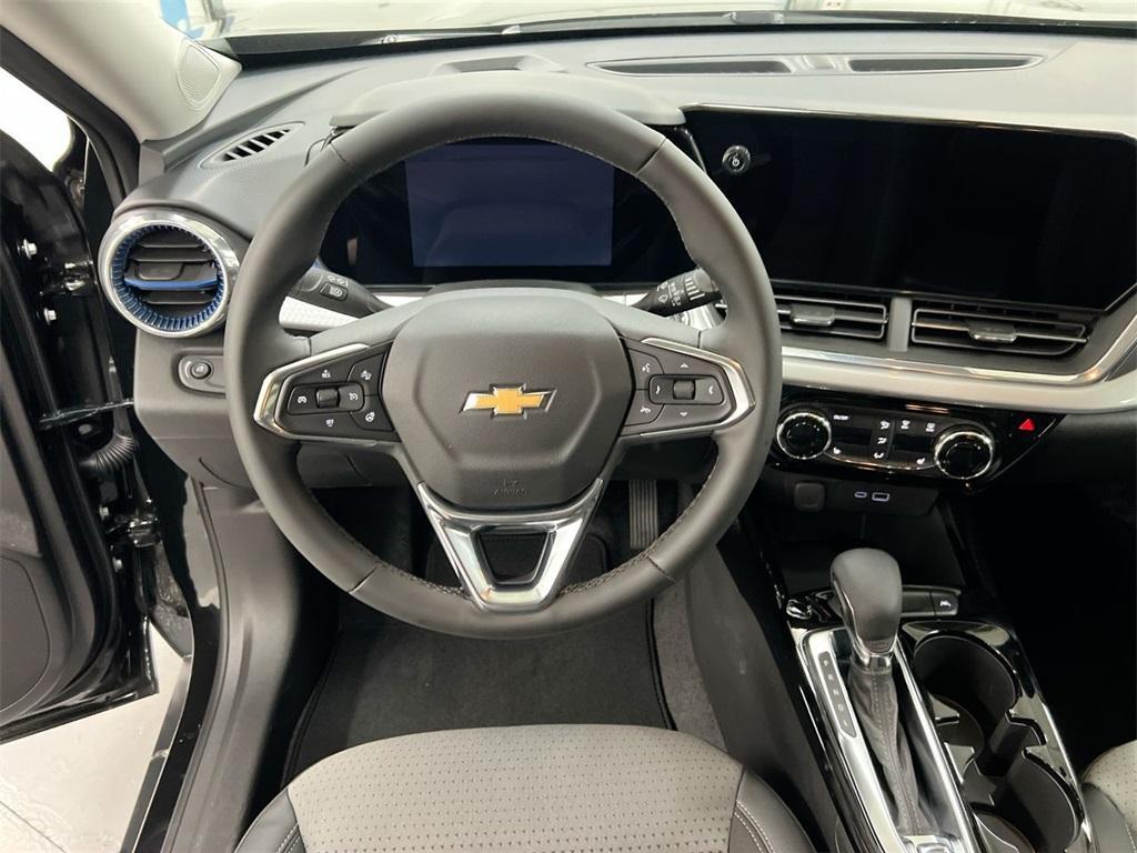 new 2025 Chevrolet Trax car, priced at $24,373