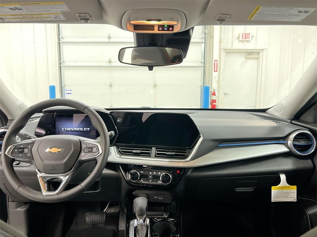 new 2025 Chevrolet Trax car, priced at $24,373