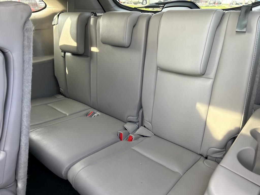 used 2019 Toyota Highlander car, priced at $27,987