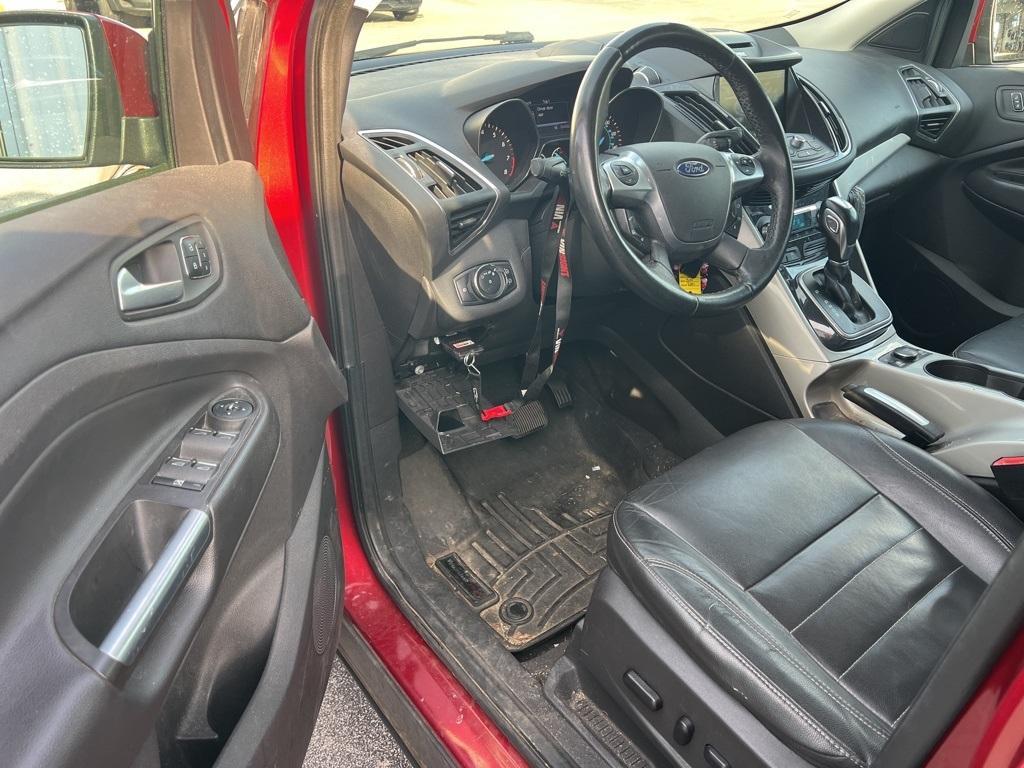 used 2013 Ford Escape car, priced at $5,500