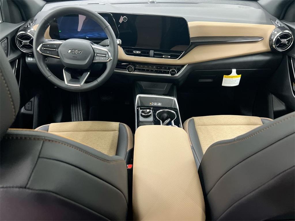 new 2026 Chevrolet Equinox car, priced at $39,280