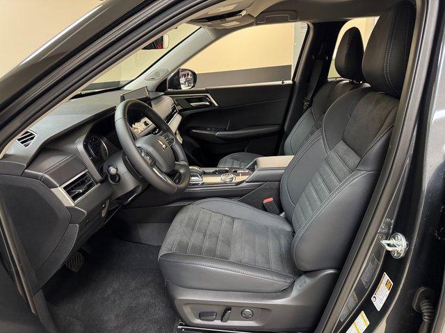 new 2025 Mitsubishi Outlander car, priced at $32,413