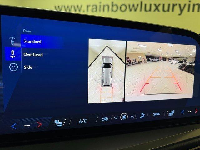 used 2024 Chevrolet Traverse car, priced at $34,987