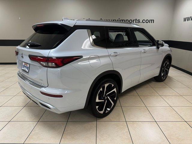 new 2024 Mitsubishi Outlander car, priced at $33,285