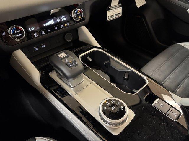 new 2025 Mitsubishi Outlander car, priced at $34,098