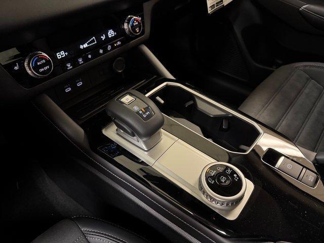 new 2025 Mitsubishi Outlander car