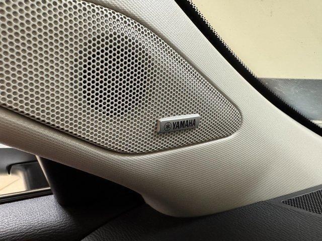 new 2025 Mitsubishi Outlander car