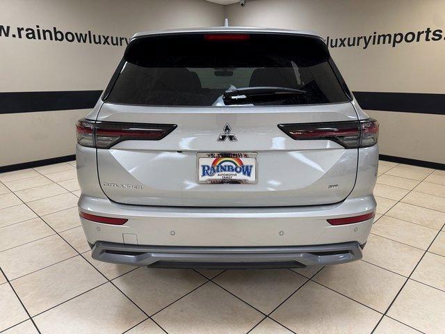 new 2025 Mitsubishi Outlander car