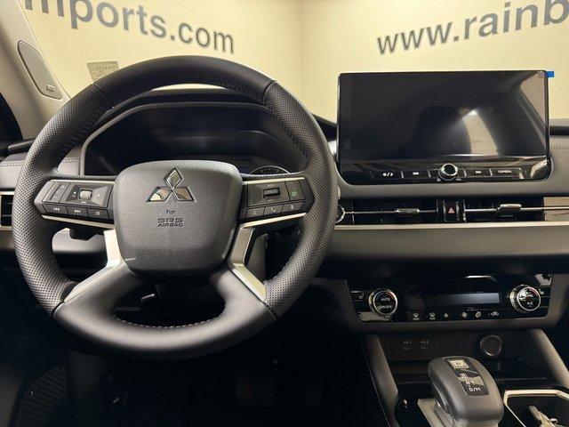 new 2025 Mitsubishi Outlander car